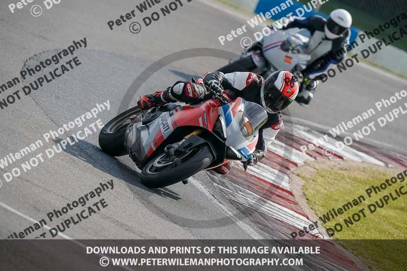 donington no limits trackday;donington park photographs;donington trackday photographs;no limits trackdays;peter wileman photography;trackday digital images;trackday photos